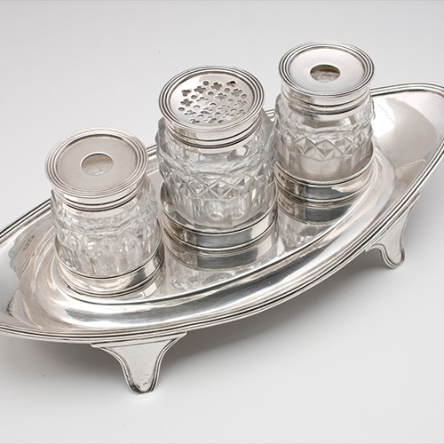 George Washington's inkstand with bottles